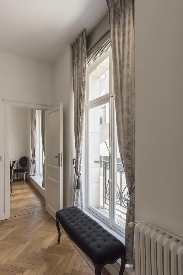 Roaring 20'S Apartment Meir Antwerp
